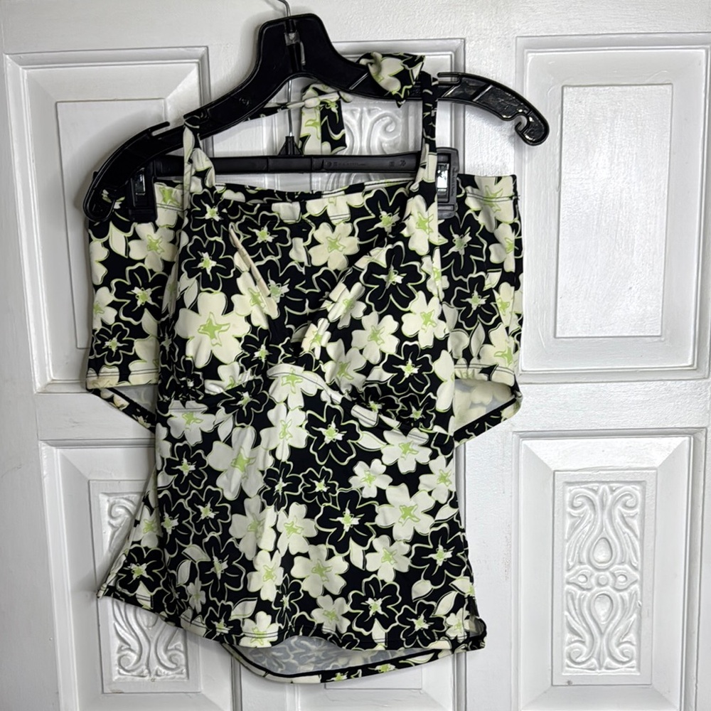 Jantzen Floral Black and White Women's Halter & Swim Short 2 Piece Bathing Suit